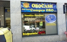 Orocash Insegna Fronte Illuminate - Primafila Group Pubblicità e Allestimenti