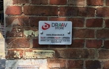 draav store targa insegna logo sede